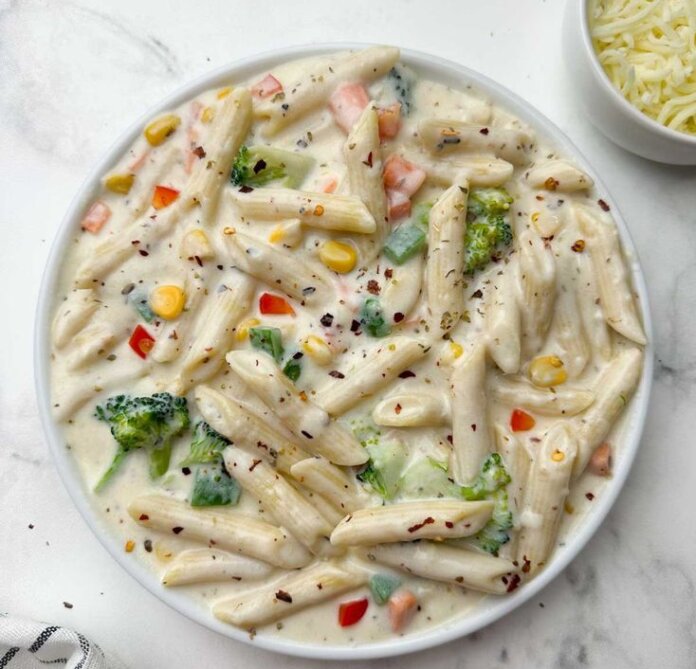 White-Sauce-Pasta